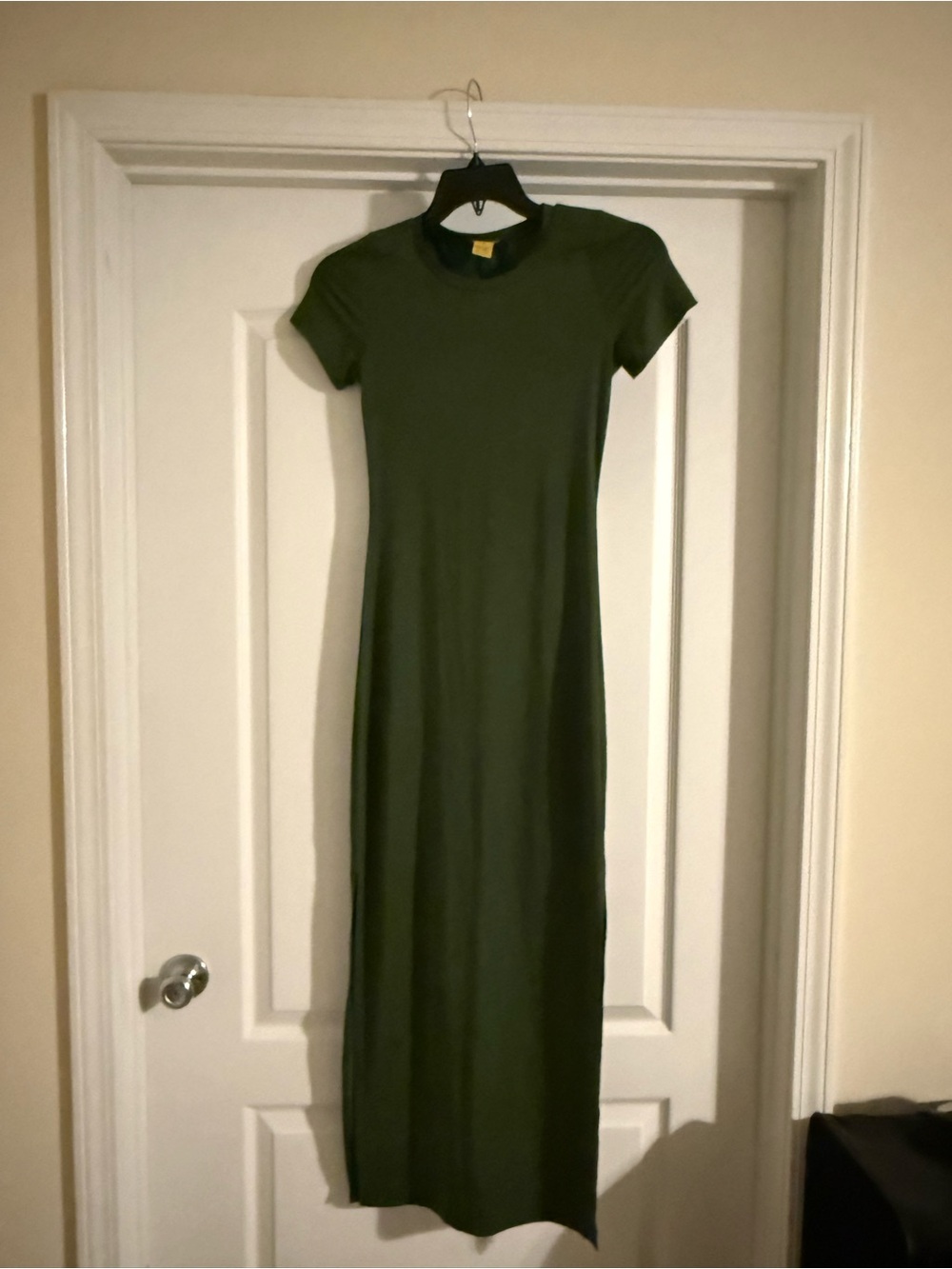 Daisy Olive Green Short-Sleeve Maxi Dress